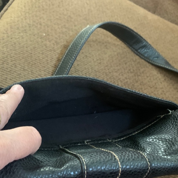 Liz Claiborne Black Leather Crossbody Bag - Picture 6 of 8